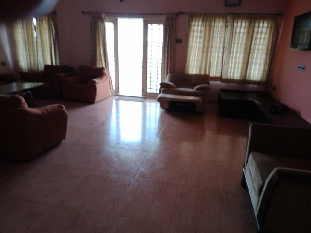 Ecr House With Swimming Pool Guest house *