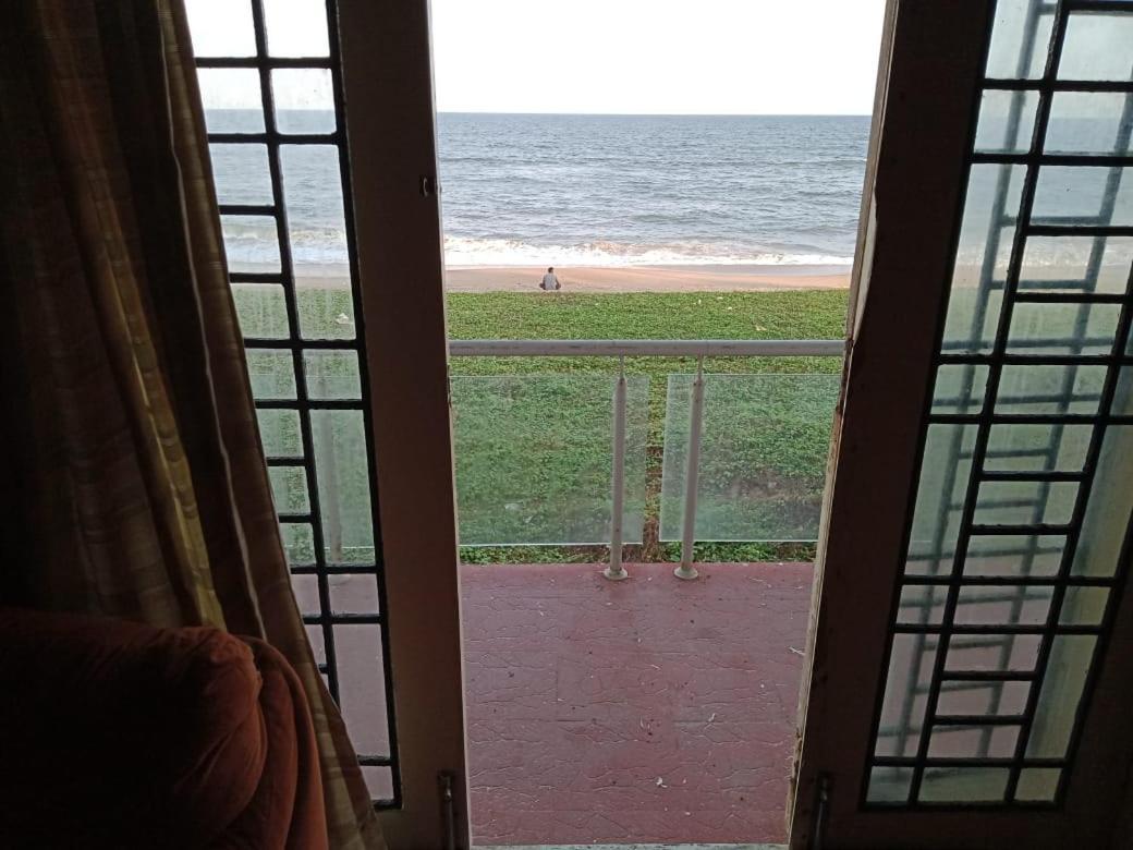 Ecr House With Swimming Pool Guest house Chennai