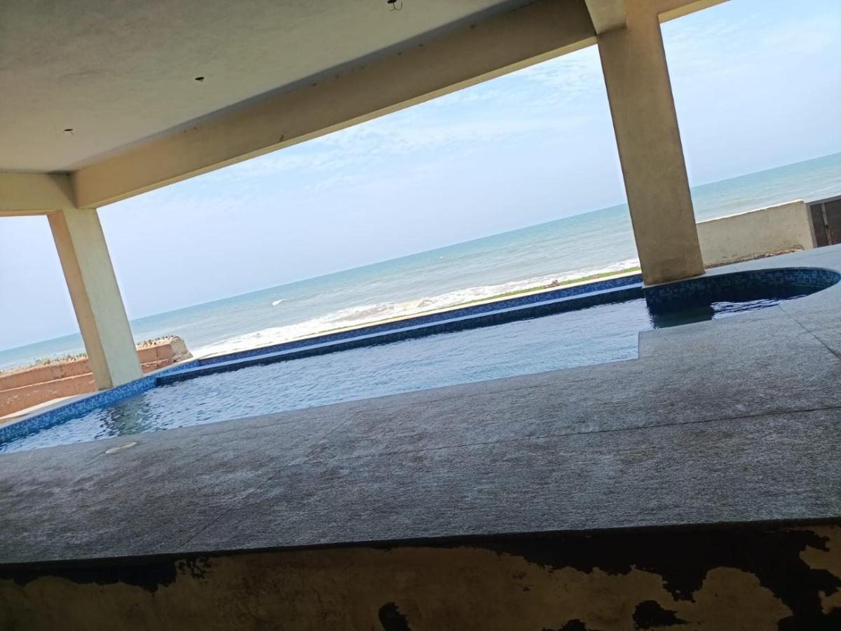 Ecr House With Swimming Pool