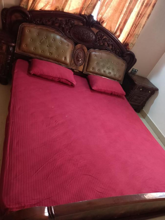 Ecr House With Swimming Pool Guest house