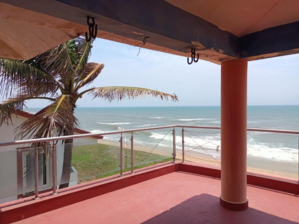 Ecr House With Swimming Pool Guest house